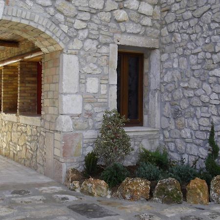 Hotel Il Feudo Dei Pierleoni Celano Bagian luar foto