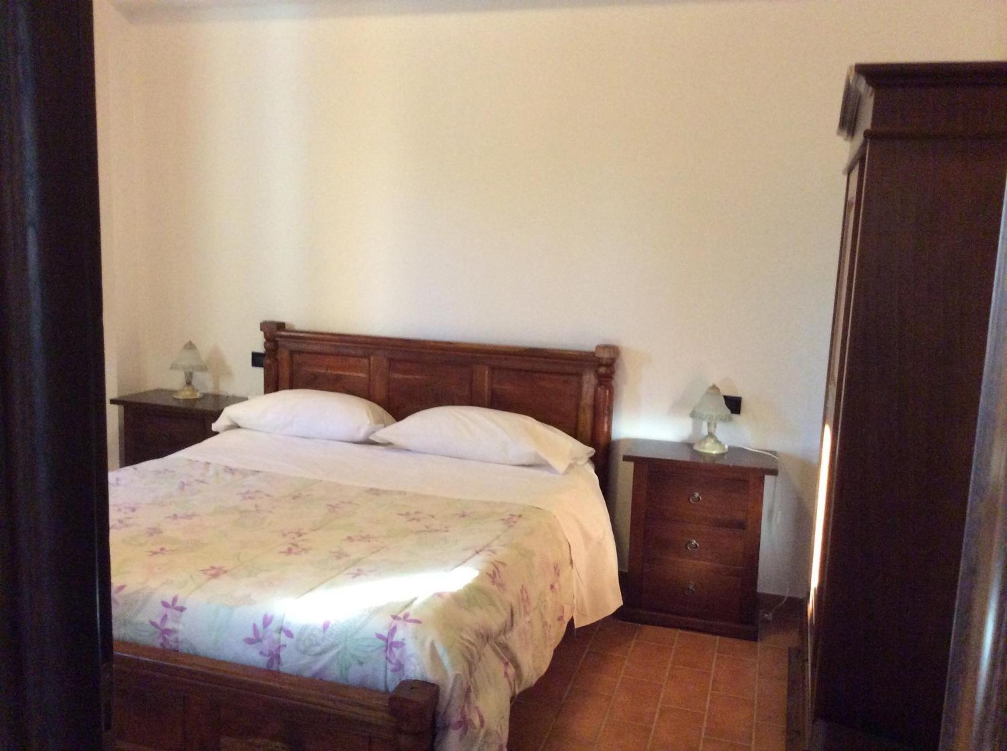 Hotel Il Feudo Dei Pierleoni Celano Ruang foto