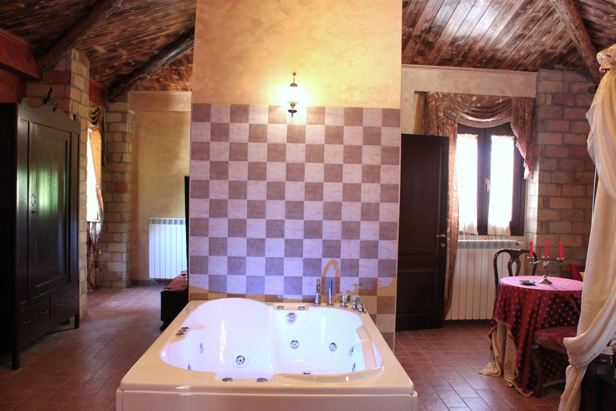Hotel Il Feudo Dei Pierleoni Celano Ruang foto