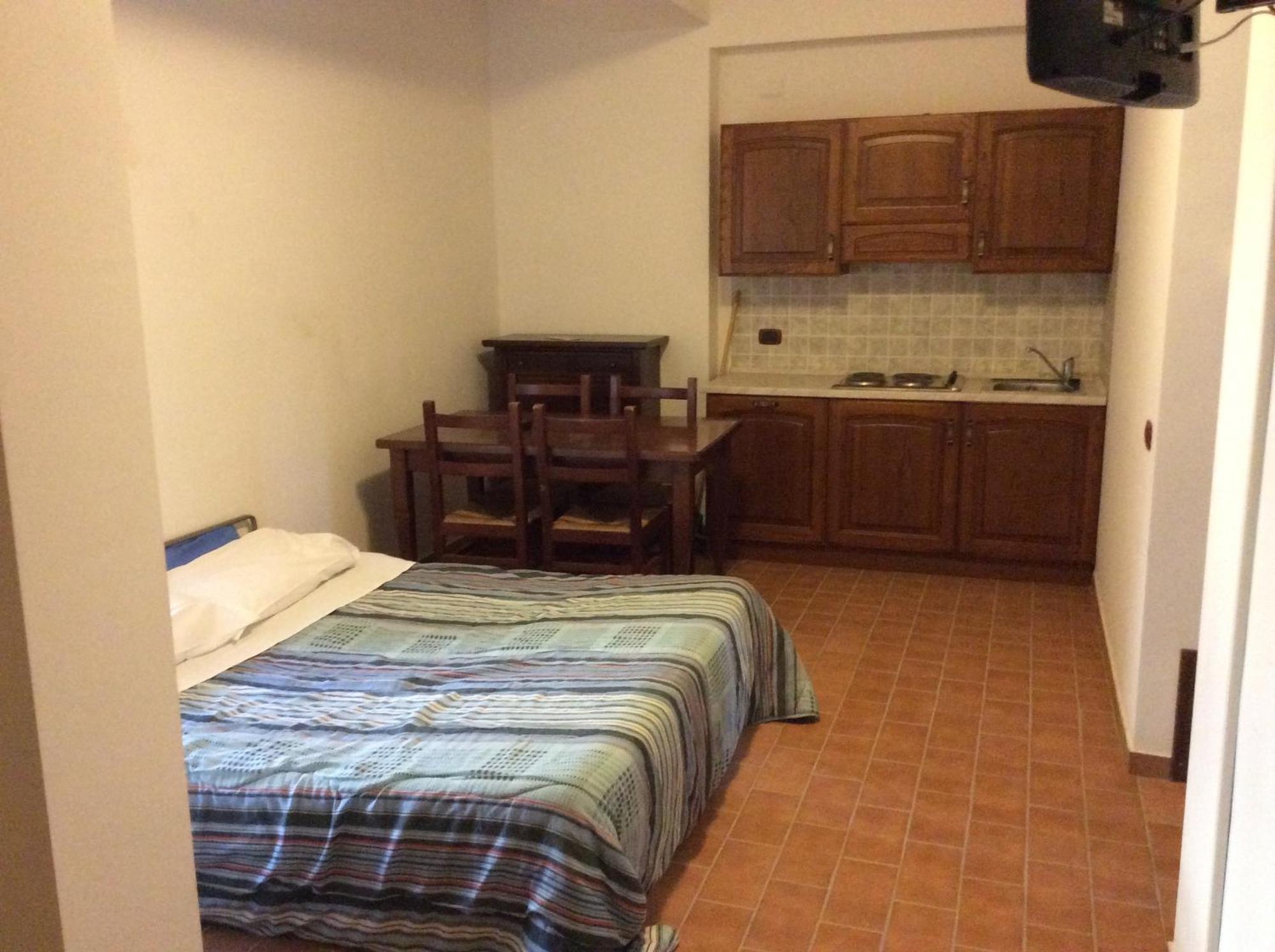 Hotel Il Feudo Dei Pierleoni Celano Ruang foto