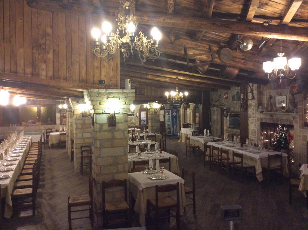 Hotel Il Feudo Dei Pierleoni Celano Bagian luar foto